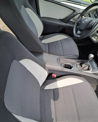 Toyota Avensis cena 57000 przebieg: 141700, rok produkcji 2015 z Gdańsk małe 631